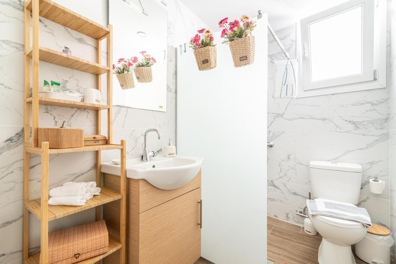 Sophia'S Comfortable Home With A Private Backyard Gazi Екстериор снимка