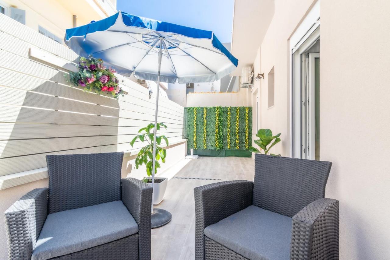 Sophia'S Comfortable Home With A Private Backyard Gazi Екстериор снимка